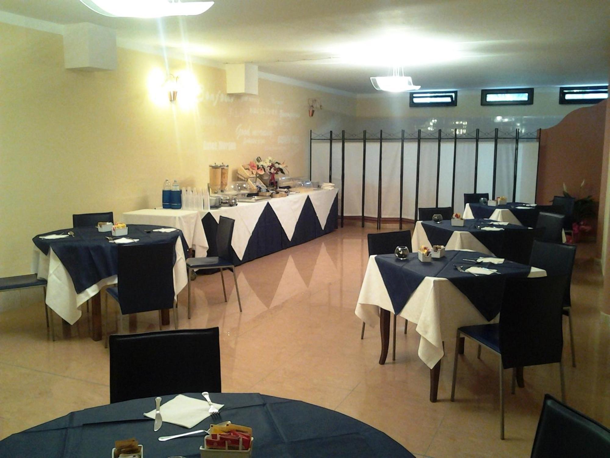 Hotel Sextum Bientina Bagian luar foto