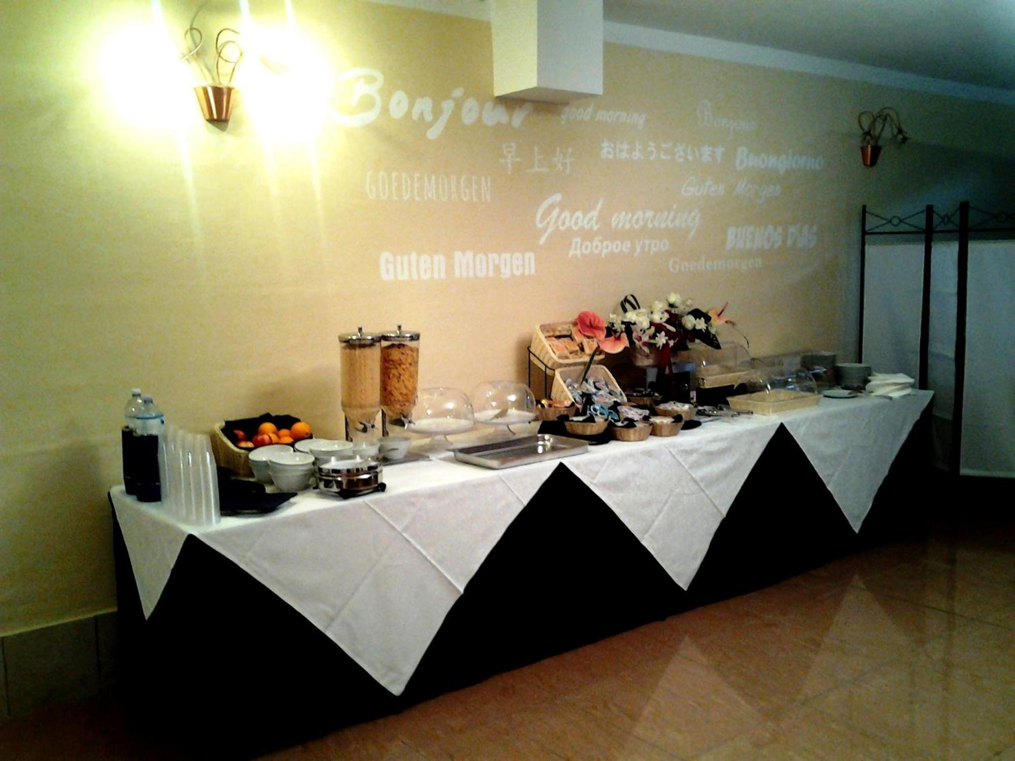 Hotel Sextum Bientina Bagian luar foto