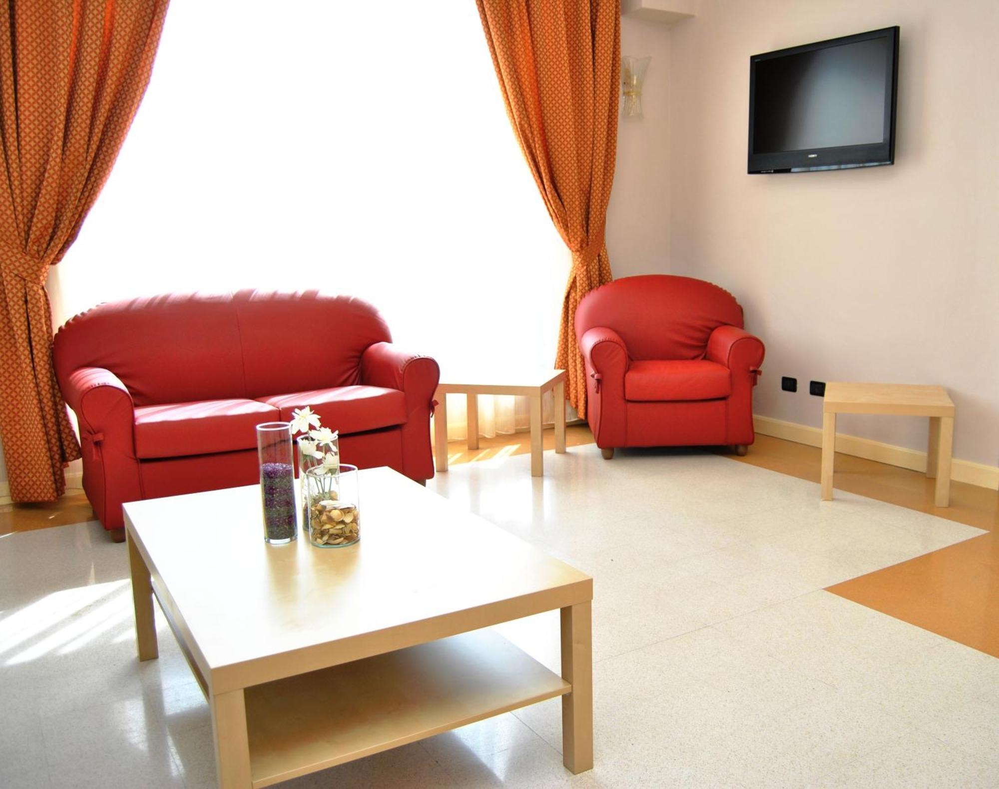 Hotel Sextum Bientina Bagian luar foto