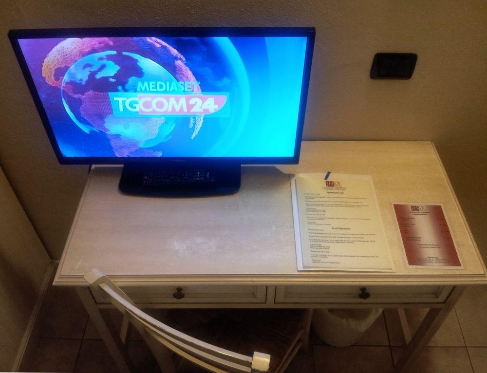 Hotel Sextum Bientina Bagian luar foto