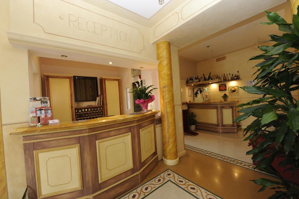 Hotel Sextum Bientina Bagian luar foto