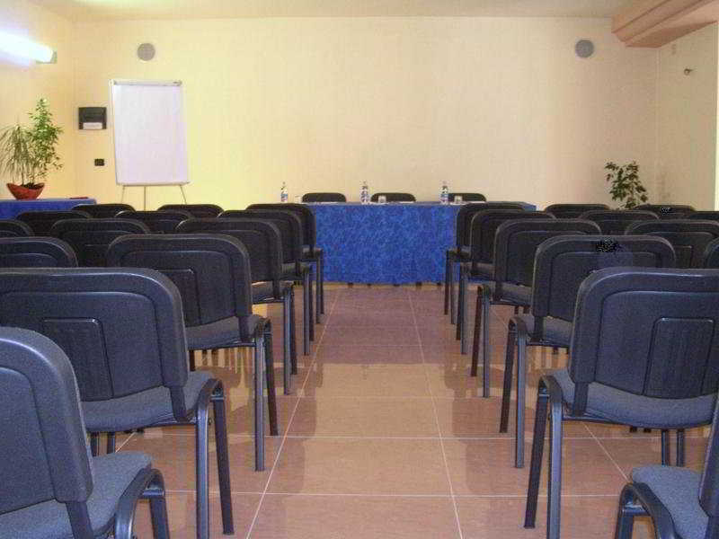 Hotel Sextum Bientina Bagian luar foto