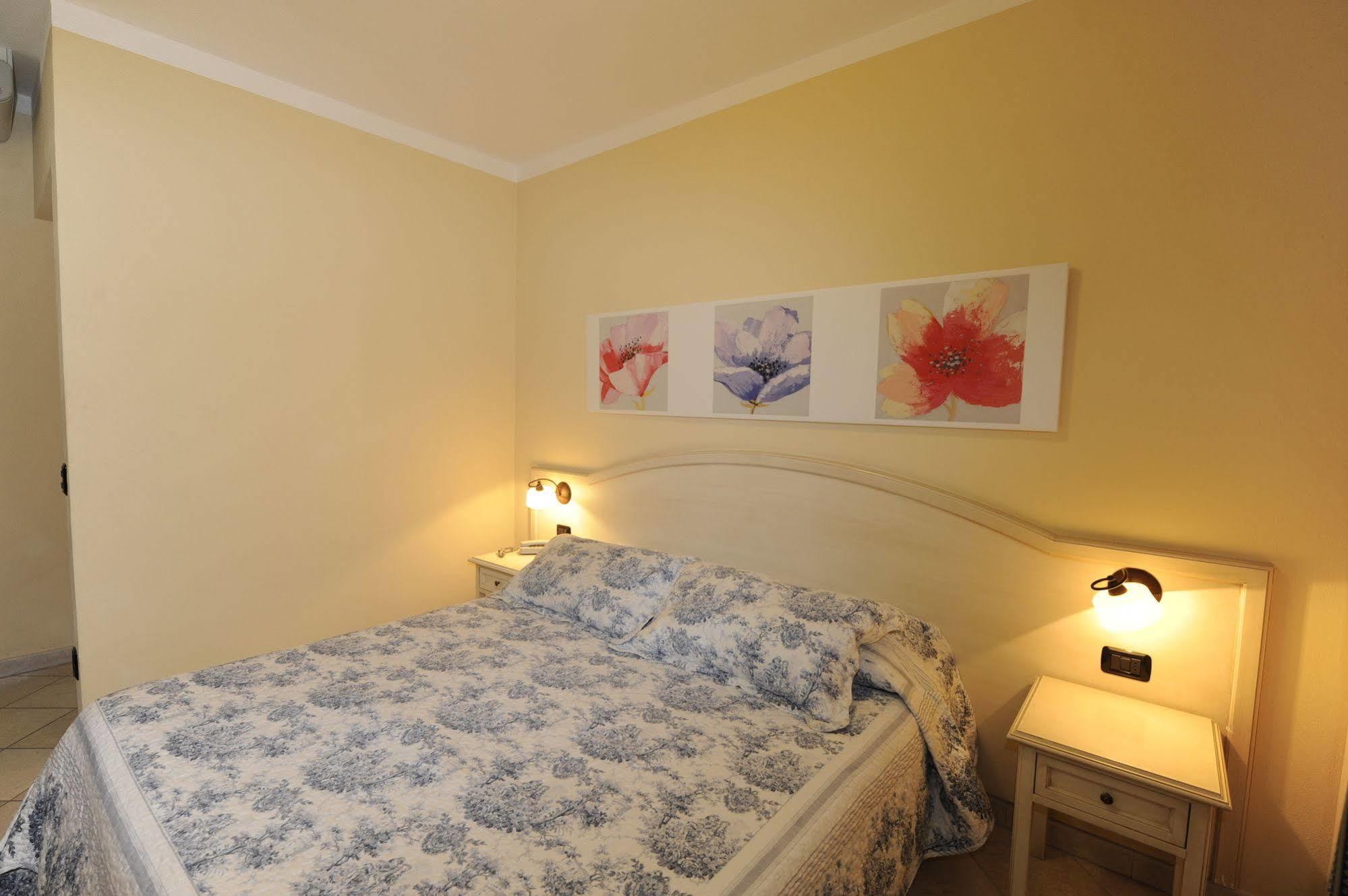 Hotel Sextum Bientina Bagian luar foto
